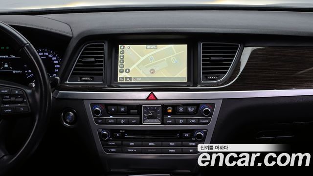 Genesis G80 3.3 GDI AWD Luxury 2017 — фото 14