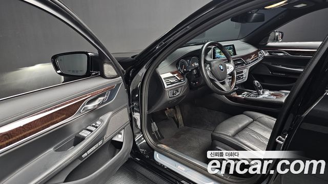 BMW 7 Series (G11) 730d xDrive 2016 — фото 15