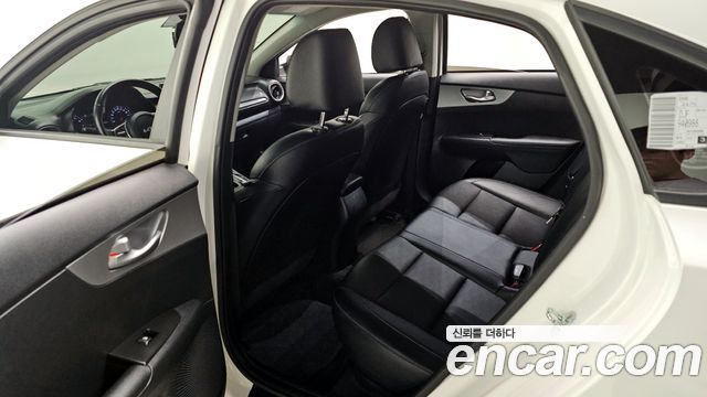 Kia K3 (II) 1.6 Prestige 2022 — фото 11