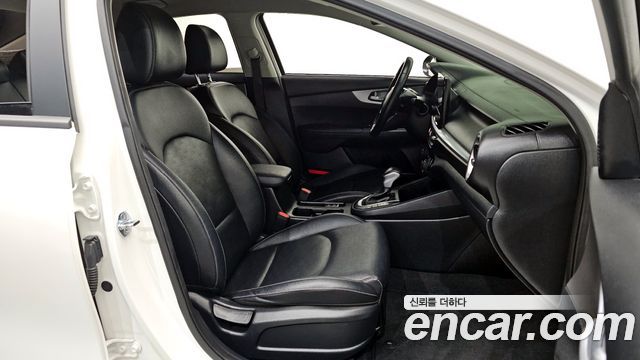 Kia K3 (II) 1.6 Prestige 2022 — фото 12