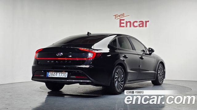 Hyundai Sonata Hybrid (DN8) Premium Family 2021 — фото 2