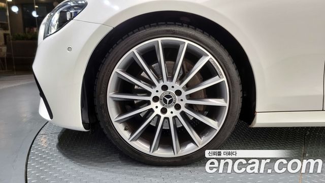 Mercedes-Benz E-Class (W213) E220d 4MATIC AMG Line 2021 — фото 5