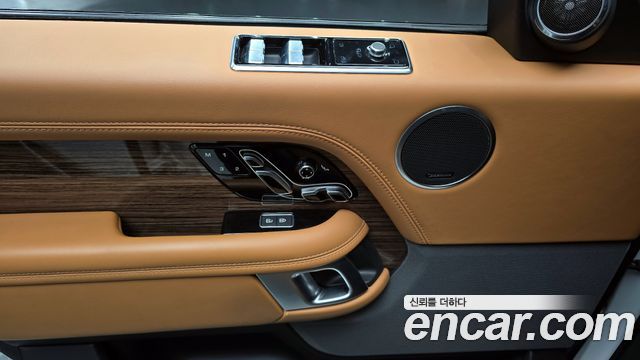Land Rover Range Rover (IV) D350 Vogue SE Disel 2021 — фото 16