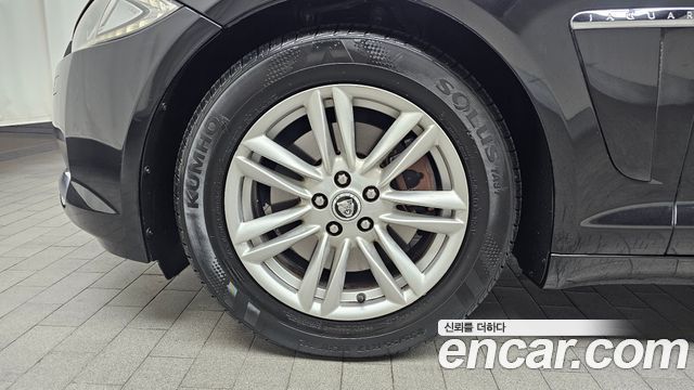 Jaguar XF 2.2D Luxury X250 2012 — фото 5