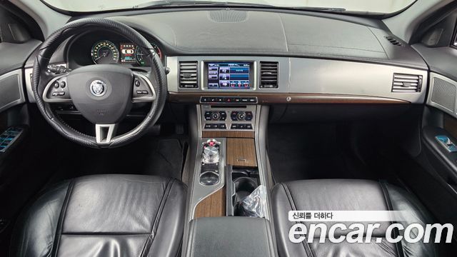 Jaguar XF 2.2D Luxury X250 2012 — фото 7