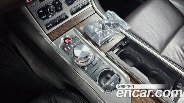 Jaguar XF 2.2D Luxury X250 2012 — фото 9