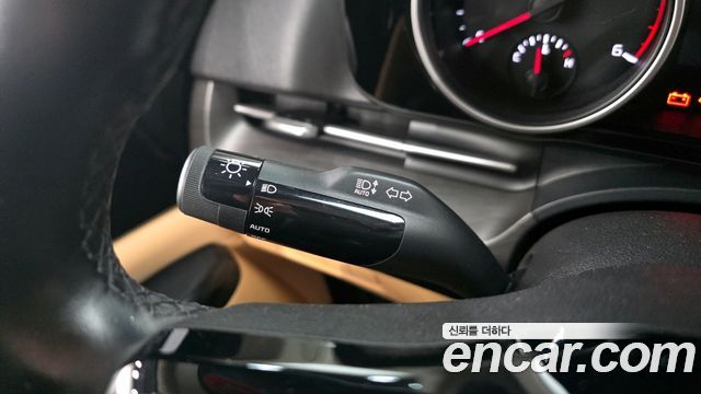 Kia Carnival (IV) Diesel 9-Seater Prestige 2021 — фото 18