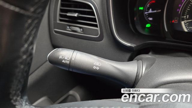 Renault Korea QM6 2.0 GDe LE Signature 2WD 2023 — фото 17