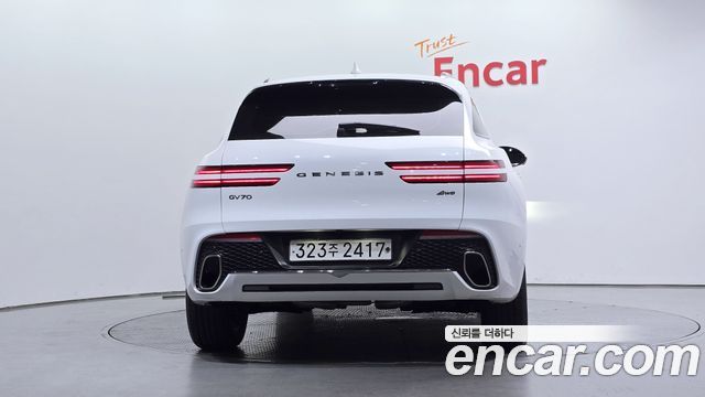 Genesis GV70 2.5T Gasoline AWD 2022 — фото 4