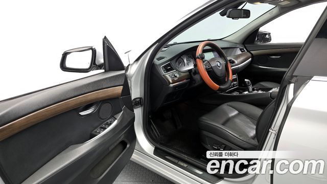 BMW 5 Series GT (F07) GT 2011 — фото 10