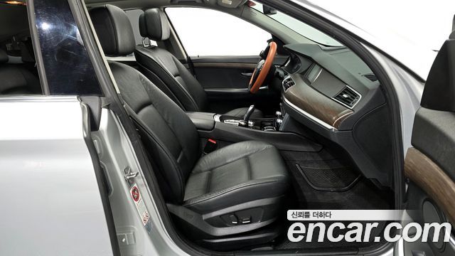 BMW 5 Series GT (F07) GT 2011 — фото 11