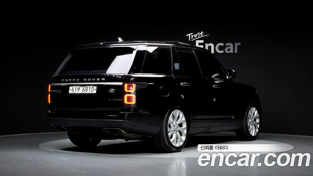 Land Rover Range Rover (IV) 4.4 SDV8 Vogue SE DIESEL 2018 — фото 2