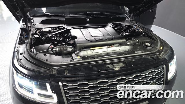 Land Rover Range Rover (IV) 4.4 SDV8 Vogue SE DIESEL 2018 — фото 6