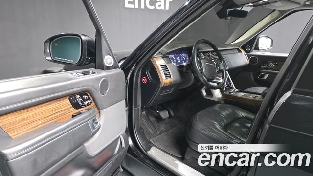 Land Rover Range Rover (IV) 4.4 SDV8 Vogue SE DIESEL 2018 — фото 10