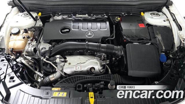 Mercedes-Benz GLB-Class (X247) GLB250 4MATIC 2021 — фото 6