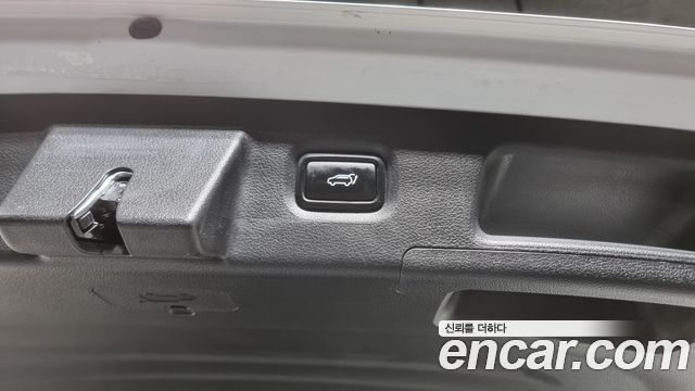 Hyundai Santa Fe Diesel 2.2 2WD Prestige 2021 — фото 24