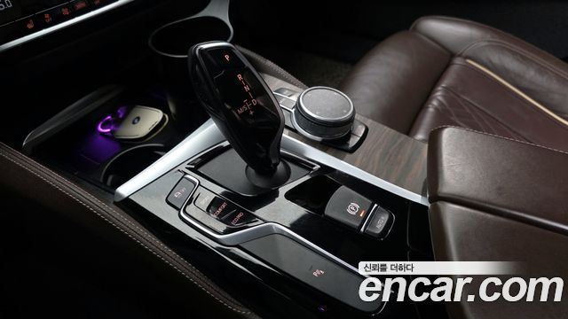 BMW 5 Series (G30) 520i M Sport 2020 — фото 9