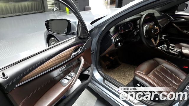 BMW 5 Series (G30) 520i M Sport 2020 — фото 11