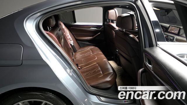 BMW 5 Series (G30) 520i M Sport 2020 — фото 12