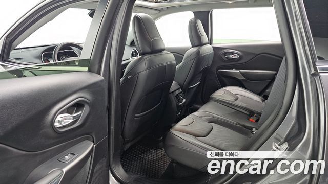 Jeep Cherokee (KL) 2.4 Limited 2WD 2021 — фото 16