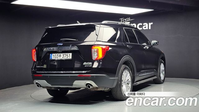 Ford Explorer (VI) 2.3 LimIted 4WD 2022 — фото 2