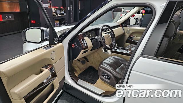 Land Rover Range Rover (IV) 5.0 SC Vogue SE 2016 — фото 11