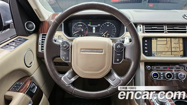 Land Rover Range Rover (IV) 5.0 SC Vogue SE 2016 — фото 13