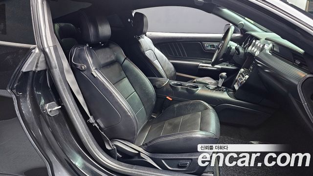 Ford Mustang Coupe 2016 — фото 10