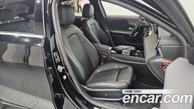 Mercedes-Benz A-Class (W177) A220 Hatchback 2022 — фото 11