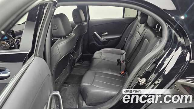 Mercedes-Benz A-Class (W177) A220 Hatchback 2022 — фото 12