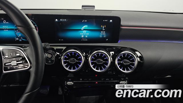 Mercedes-Benz A-Class (W177) A220 Hatchback 2022 — фото 14