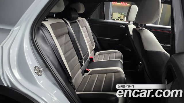 Volkswagen T-Roc 2.0 TDI Prestige 2021 — фото 12