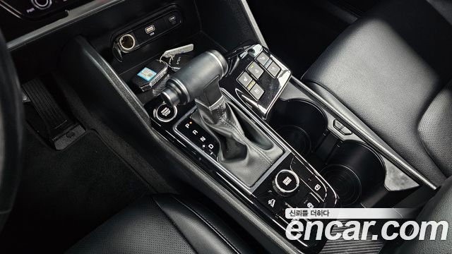 Kia Sportage (V) Diesel 2.0 2WD Prestige 2023 — фото 9