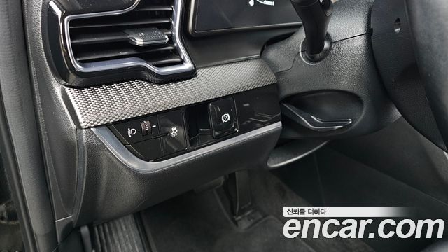 Kia Sportage (V) Diesel 2.0 2WD Prestige 2023 — фото 14
