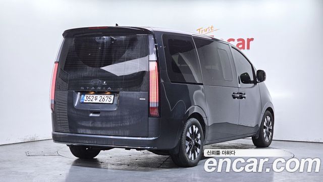 Hyundai Staria 4WD Lounge 9-Seater Inspiration 2025 — фото 2