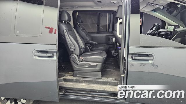 Hyundai Staria 4WD Lounge 9-Seater Inspiration 2025 — фото 12