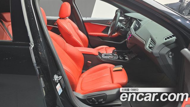 BMW 1 Series (F40) 120i M Sports 2022 — фото 10