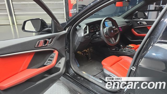 BMW 1 Series (F40) 120i M Sports 2022 — фото 11