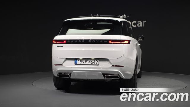 Land Rover Range Rover Sport (III) P550E Dynamic HSE 2025 — фото 4