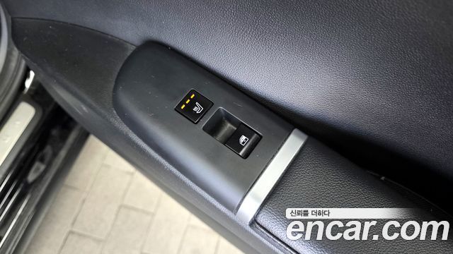 Hyundai Grandeur (GN7) 2,5 Gasoline 2WD Premium 2023 — фото 19