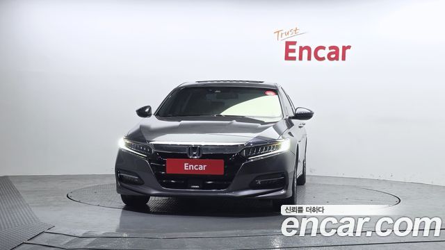 Honda Accord (X) 2.0 Hybrid Touring 2019 — фото 3