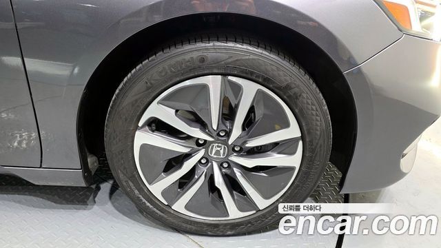 Honda Accord (X) 2.0 Hybrid Touring 2019 — фото 5