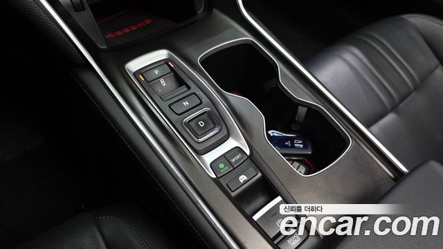 Honda Accord (X) 2.0 Hybrid Touring 2019 — фото 9
