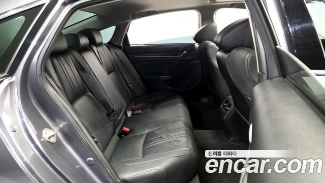 Honda Accord (X) 2.0 Hybrid Touring 2019 — фото 12