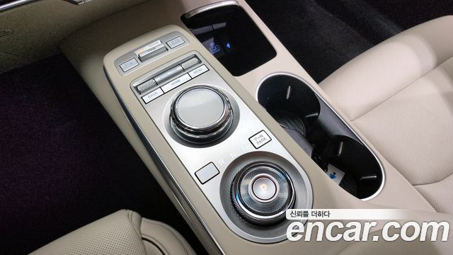 Genesis GV70 2.2 Diesel AWD 2023 — фото 9