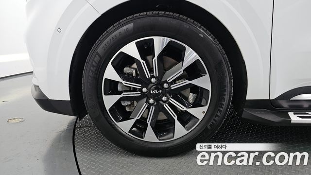 Kia Carnival (IV) Diesel 9-Seater Signature 2022 — фото 5