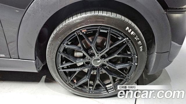 MINI Cooper S 5Door Standard 3rd 2018 — фото 5