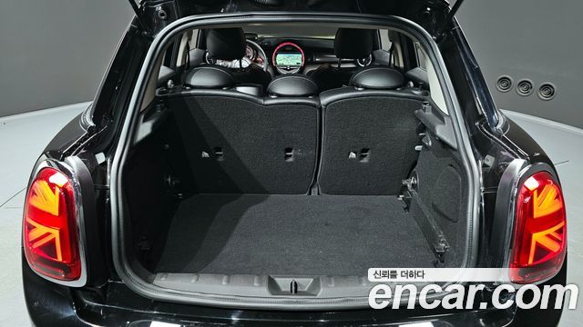 MINI Cooper S 5Door Standard 3rd 2018 — фото 20
