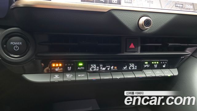 Toyota Crown Crossover 2.5 4WD Hybrid 2025 — фото 16