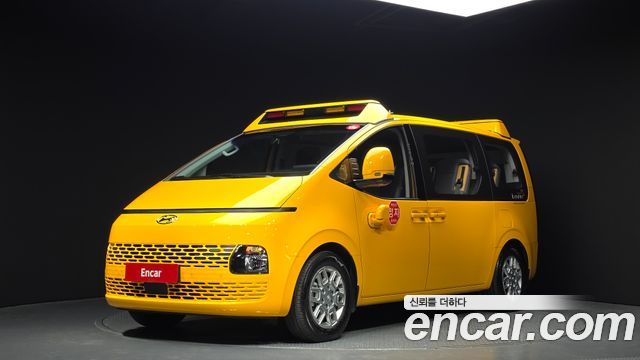 Hyundai Staria L3.5  Kinder Safety Car 15-Seater 2024 — фото 1